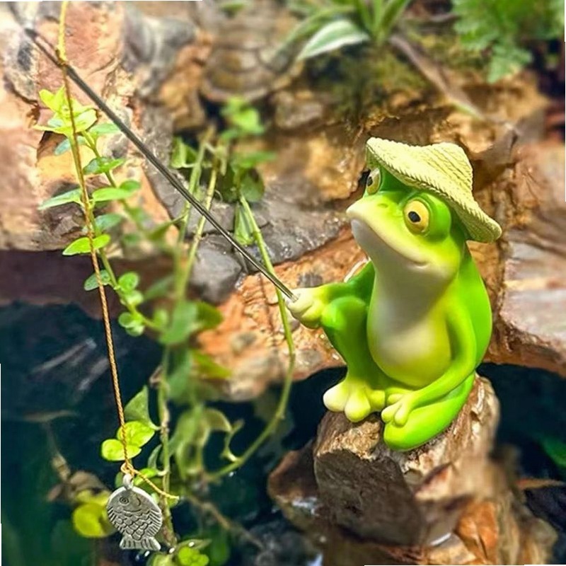 تمثال حديقة على شكل ضفدع يحمل  - مراجعة Aquarium Decor وسعره