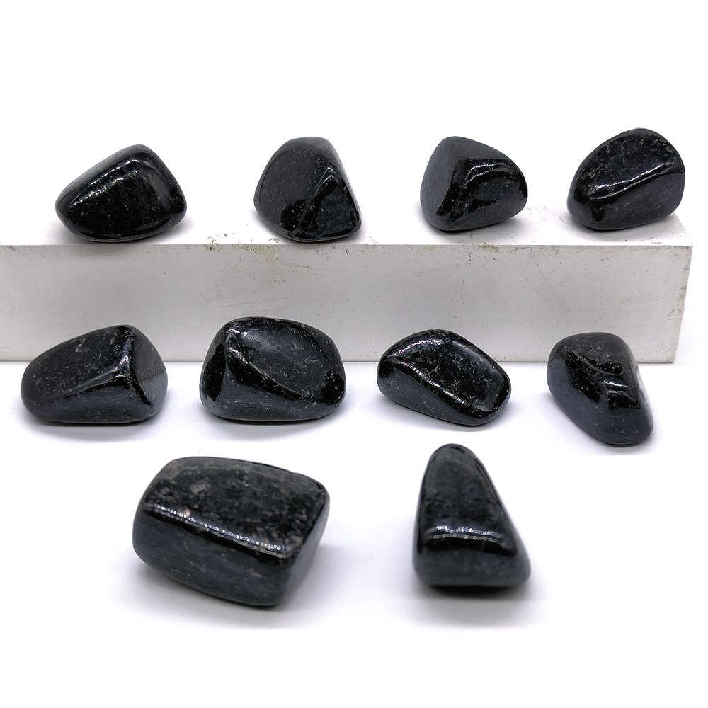 الجملة الطبيعية Nuumite الحصى  - مراجعة Fish Tank Gravel وسعره